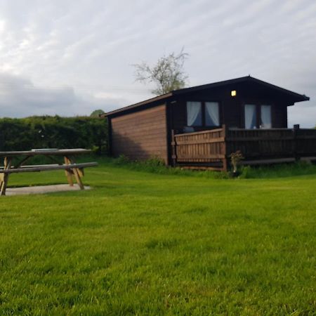 Country Bumpkin - Romantic Couples Stay In Oakhill Cabin Экстерьер фото