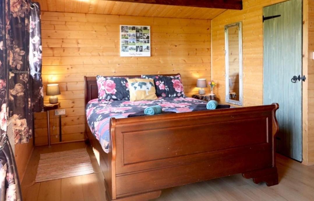Country Bumpkin - Romantic Couples Stay In Oakhill Cabin Экстерьер фото